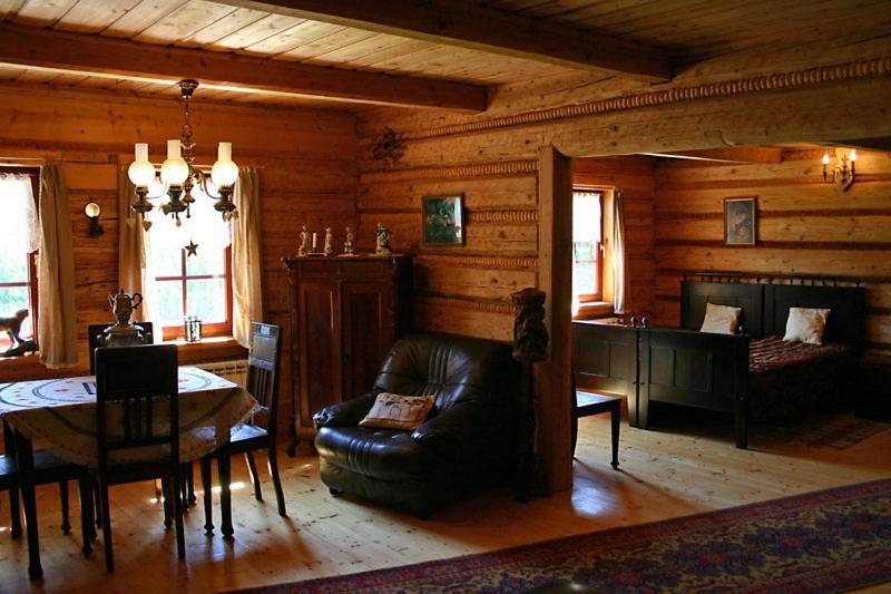 Dworek Mysliwski *